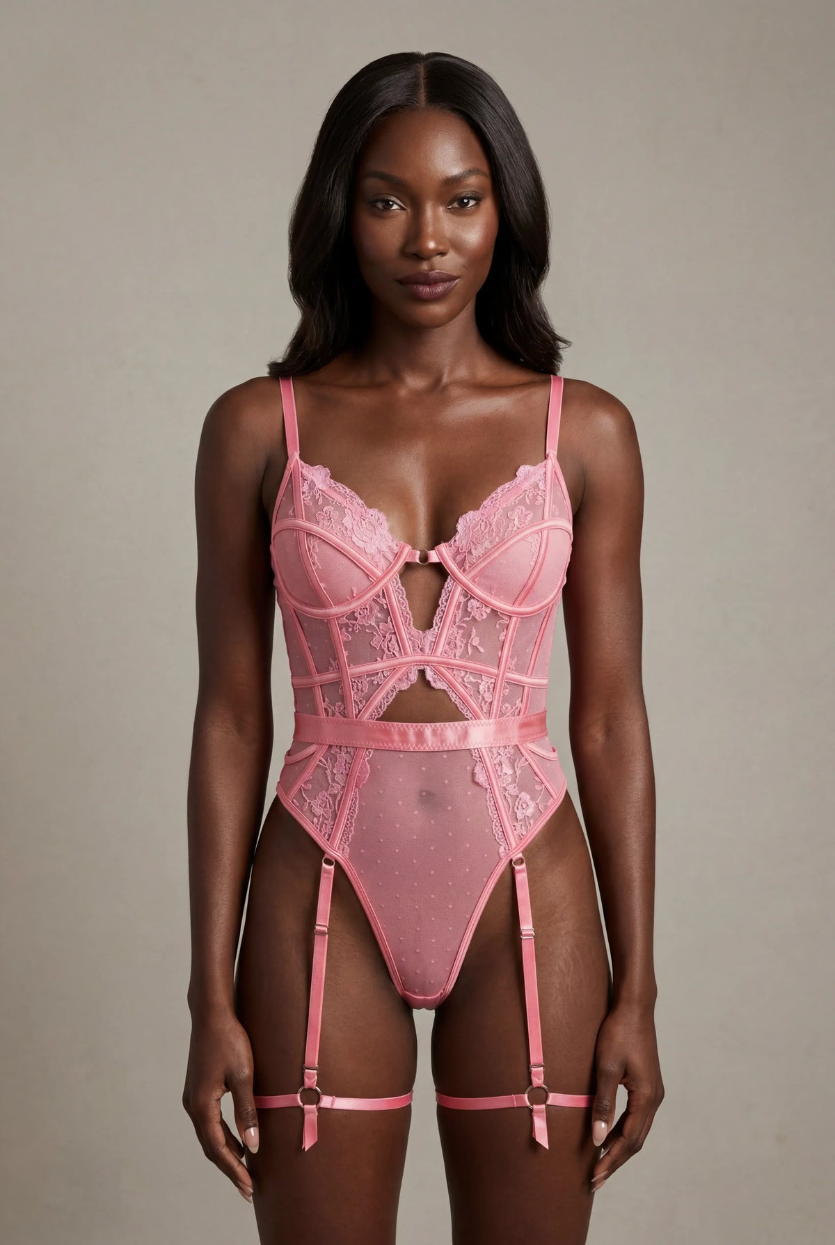 Body aus Spitze mit Oberschenkelring - AUDACE Rosa