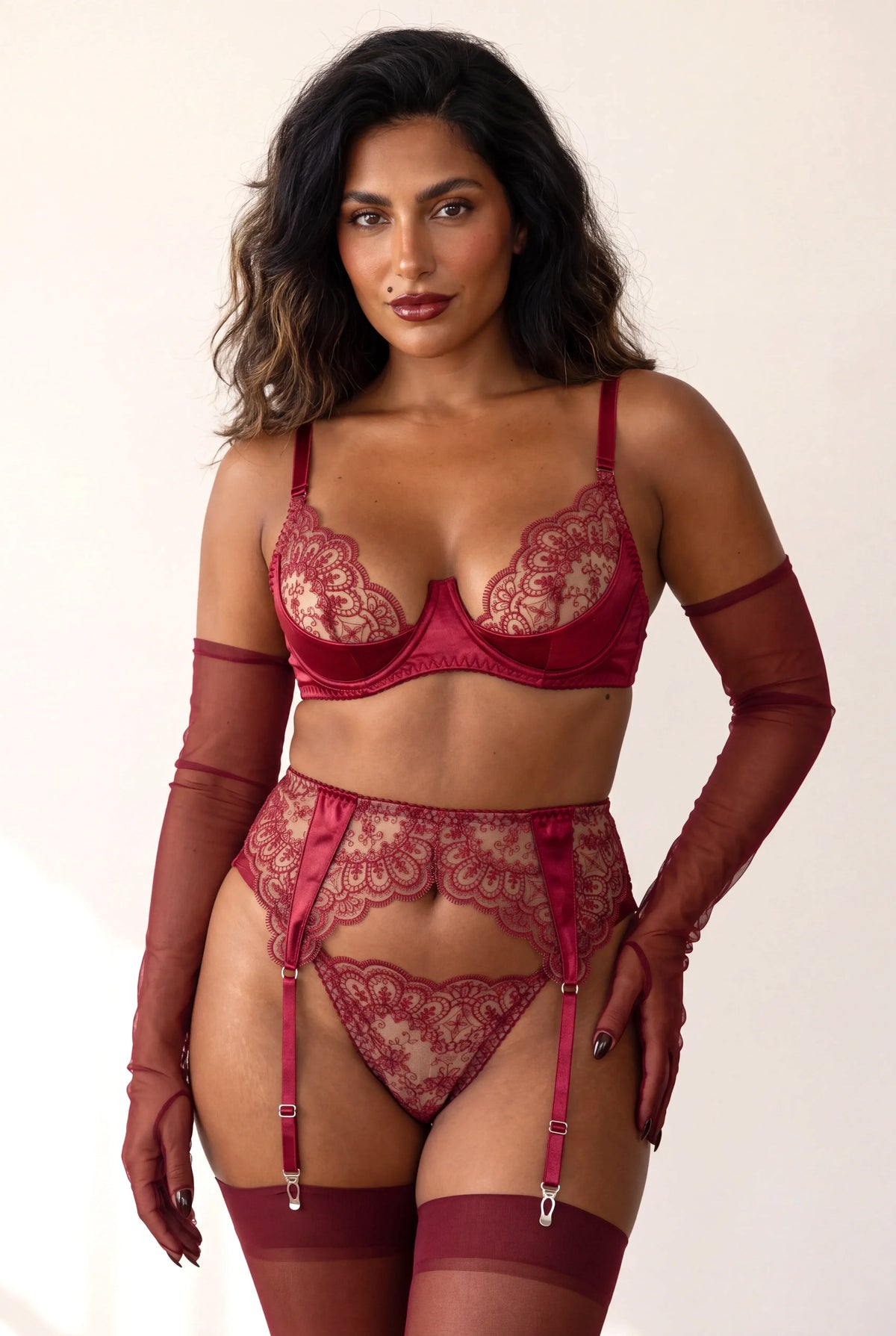 Dreiteiliges Dessous-Set - EMBRACE Bordeaux