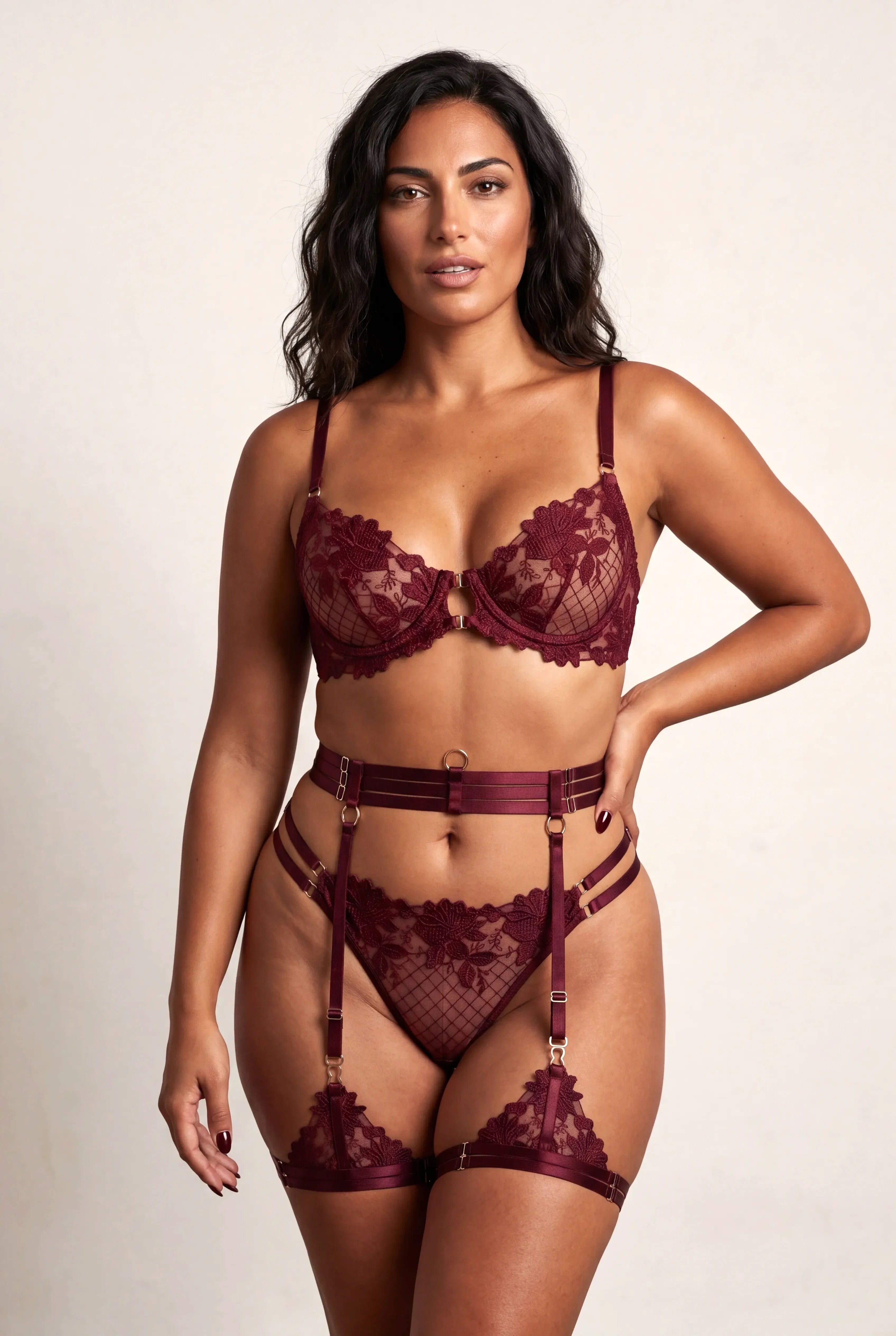 Ensemble Quatre Pi Ces Jolye Bordeaux - NAKED Underwear - Mannequin debout face